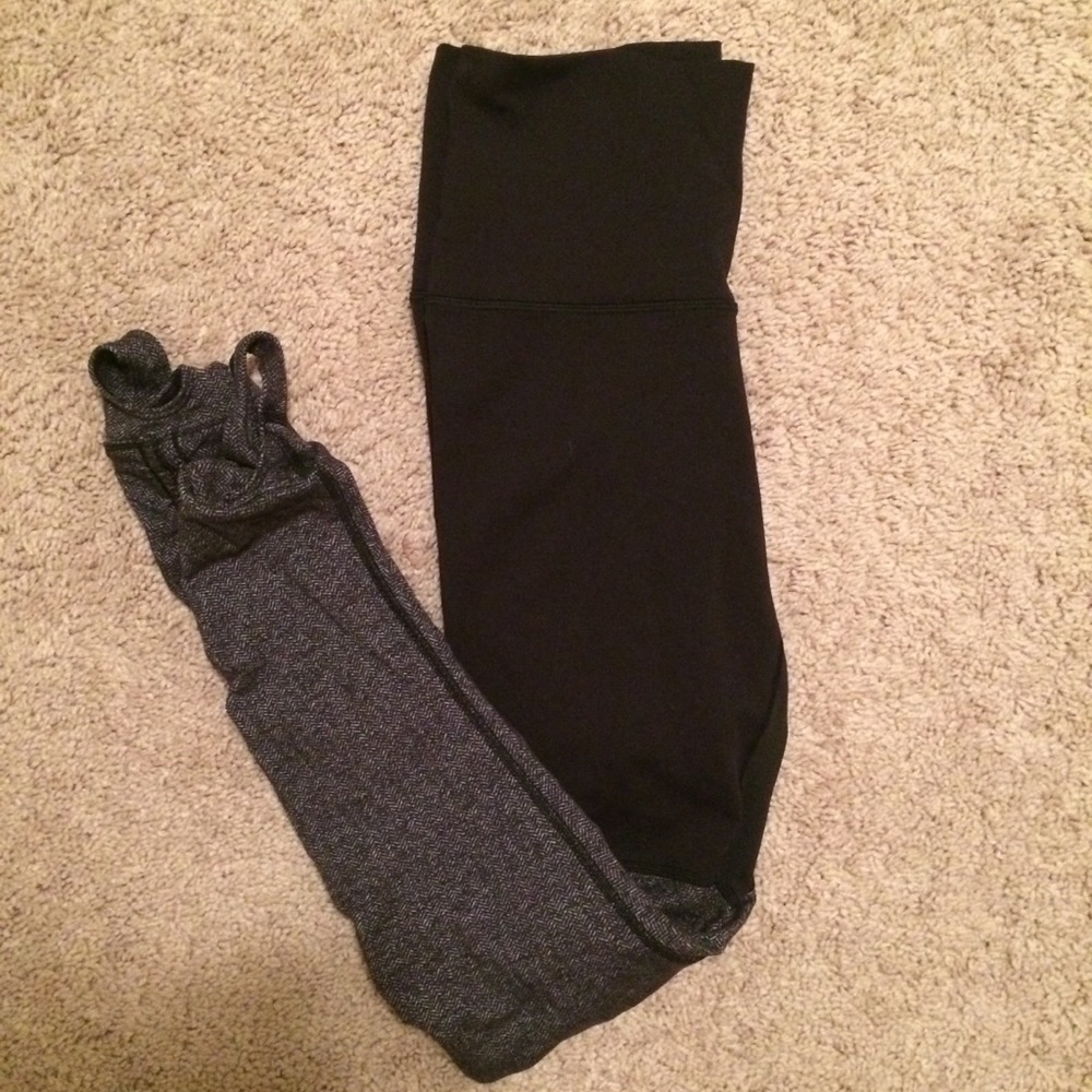Black Lululemon leggings
